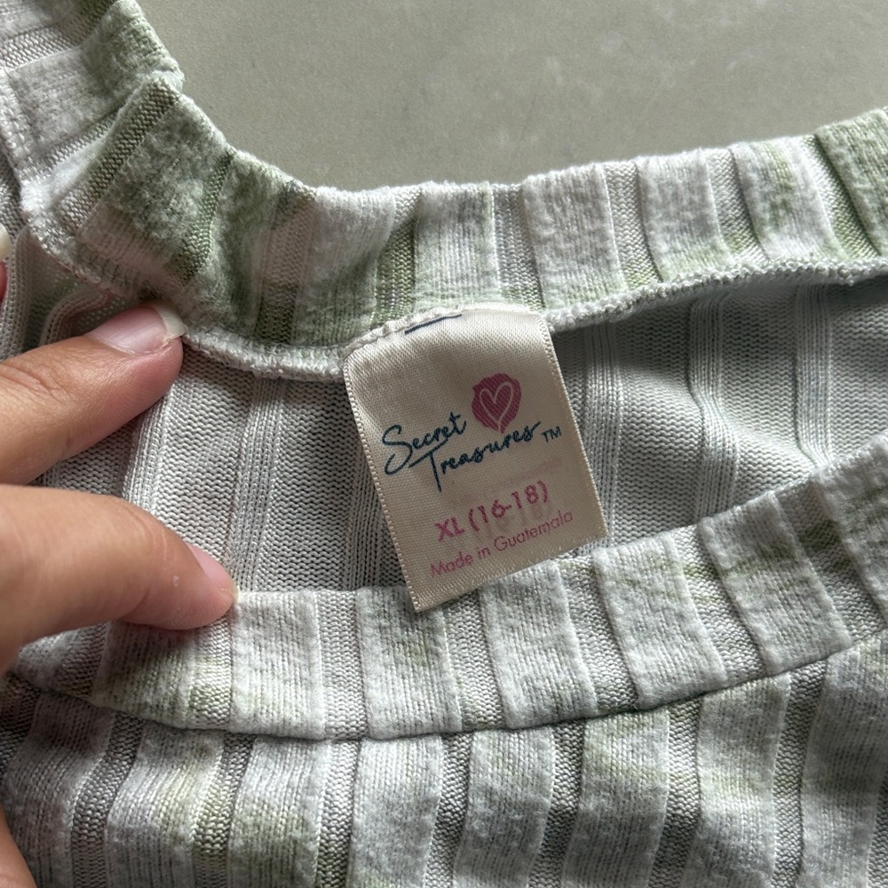 Secret Treasures Light Gray Ribbed Sweatshirt - Picture 5 of 5